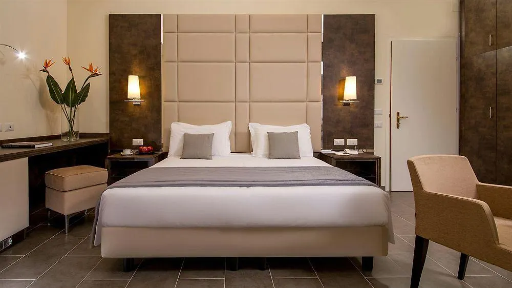 Hearth Hotel Roma