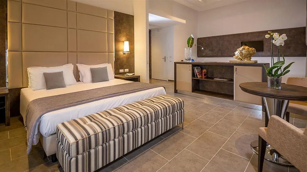 ***  Hearth Hotel Roma Italia