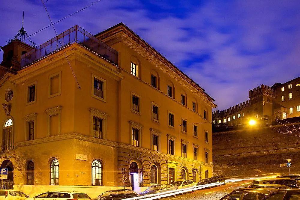 ***  Hearth Hotel Roma Itália