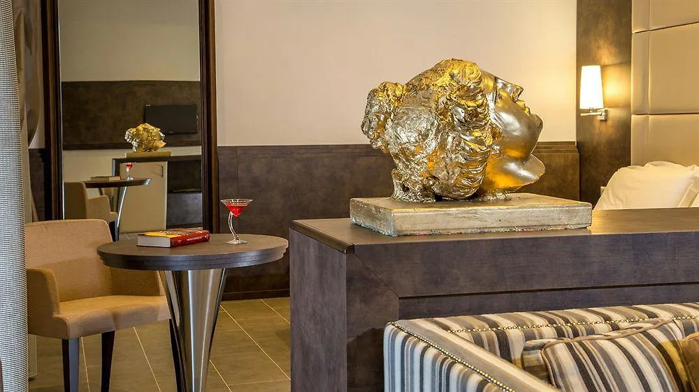 Hearth Hotel